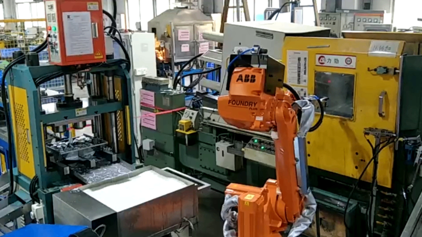 廣東定做全自動(dòng)搬運(yùn)與上下料機(jī)器人工作站設(shè)備價(jià)錢 廣東利迅達(dá)機(jī)器人系統(tǒng)股份供應(yīng)