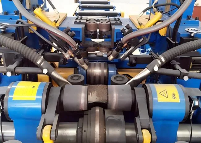 H-Beam Assembling, Welding and Straightening Integral Machine show H-Beam Assembling, Welding and Straightening Integral Machine show