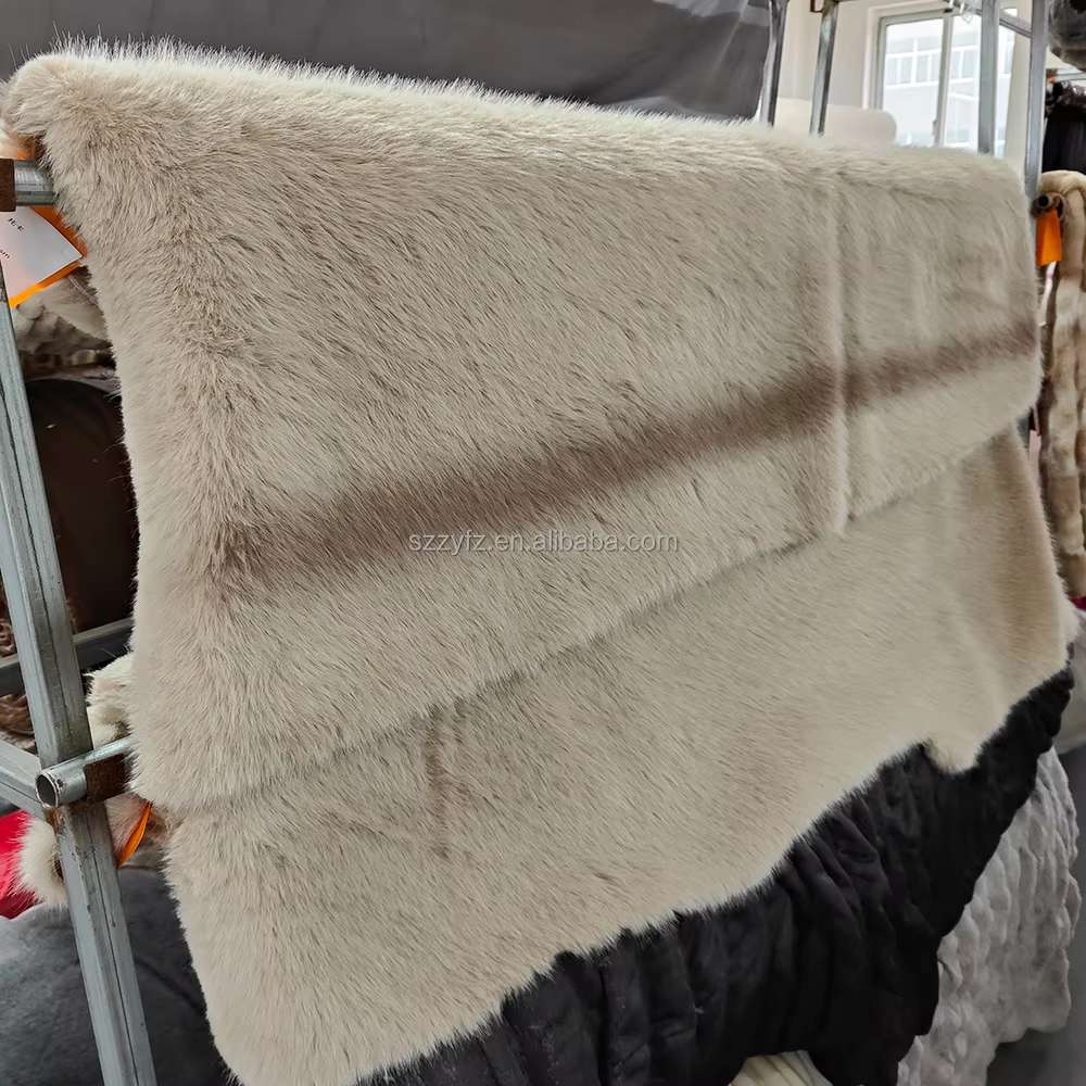 100% Polyester Faux Fox Fur Fabric