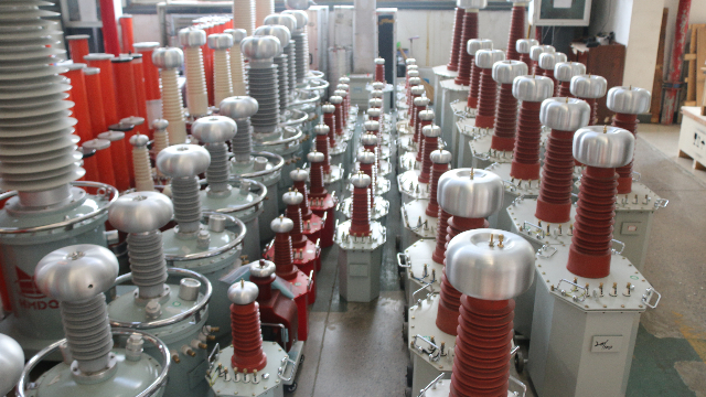 絕緣材料試驗變壓器基本特點 武漢國電華美電氣設備供應;