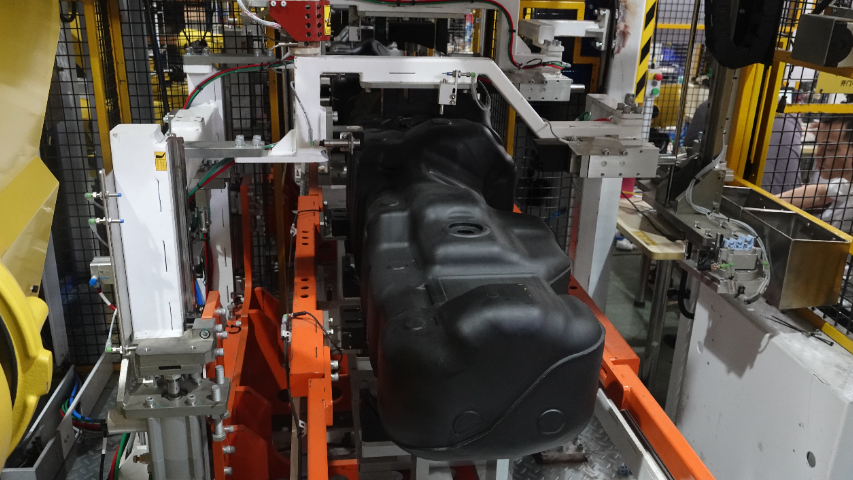 上海新能源汽车油箱生产线共同合作,汽车油箱生产线