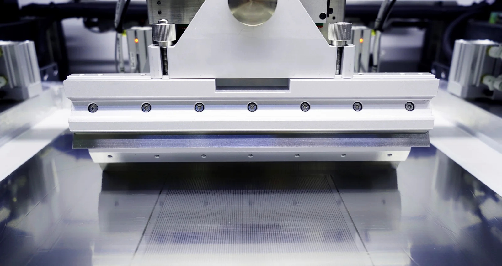 新能源印刷机厂家如何助力SMT行业发展