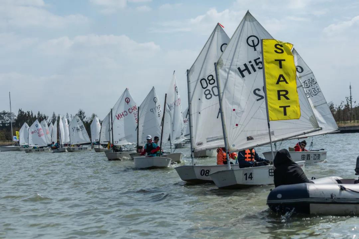 中山運(yùn)動服定制服務(wù)商推薦 上海盈動體育用品供應(yīng)