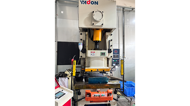 江西模具五金沖壓 東莞市龍億盛橡塑五金供應(yīng)