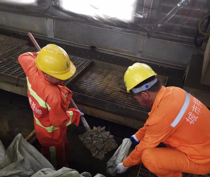 Diving sealing and salvage