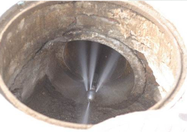 High-pressure water jetting for dredging High-pressure water jetting for dredging