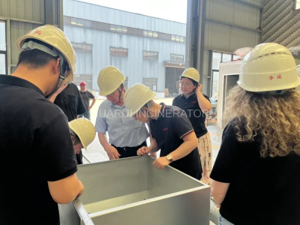 Warmly Welcome Russian Customers’ Visit