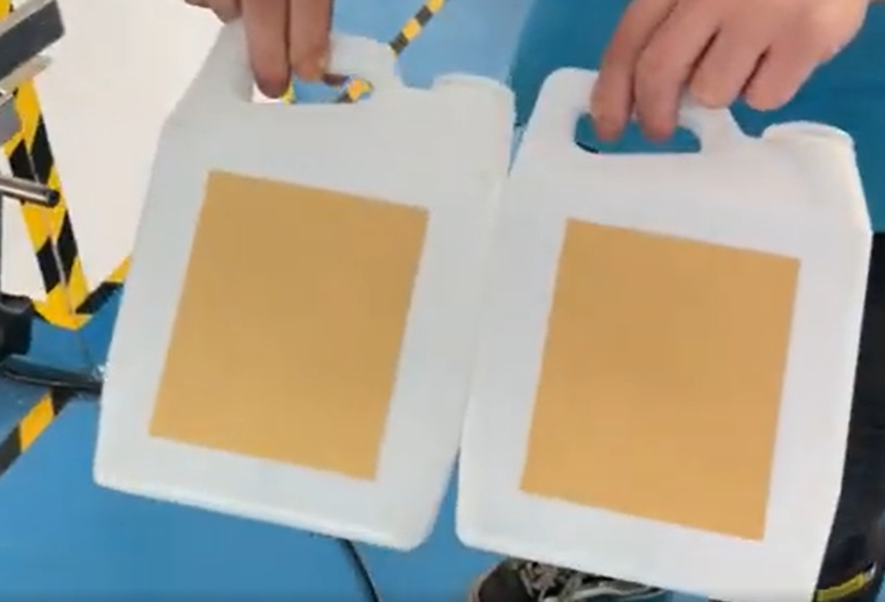 one side labeling machine