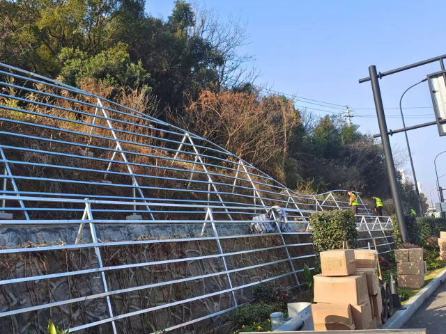 江蘇公路生態(tài)邊坡綠化防護,生態(tài)邊坡綠化