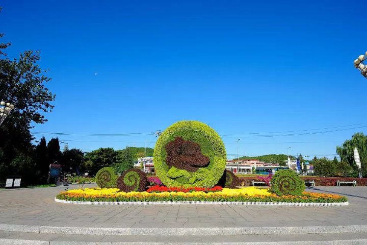深圳節(jié)慶立體綠雕供應廠家 上海翁記環(huán)?？萍脊?></div><div   id=