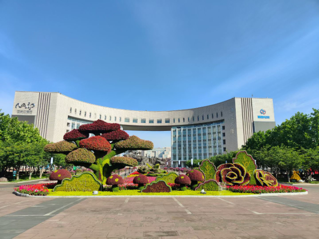 江蘇人像造型立體綠雕價(jià)位,立體綠雕