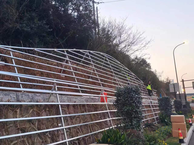 天津鐵路生態(tài)邊坡綠化,生態(tài)邊坡綠化