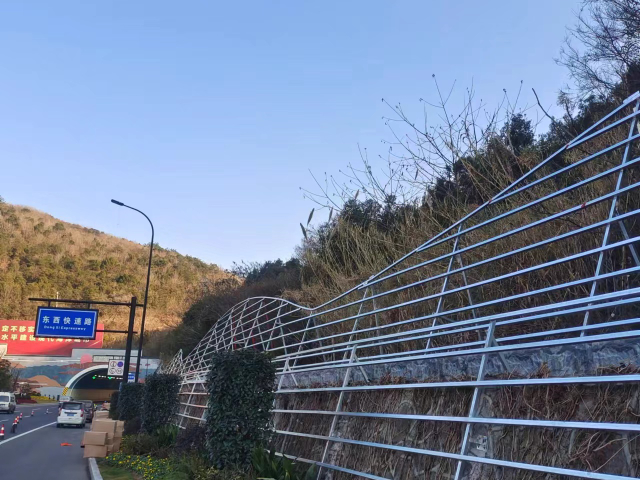浙江厚层基材生态边坡绿化设计,生态边坡绿化