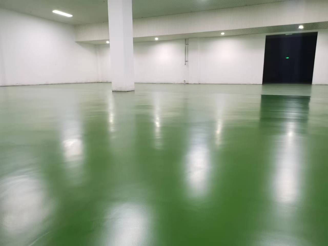 百年成诺地坪漆源头生产厂家，聚氨酯地坪漆