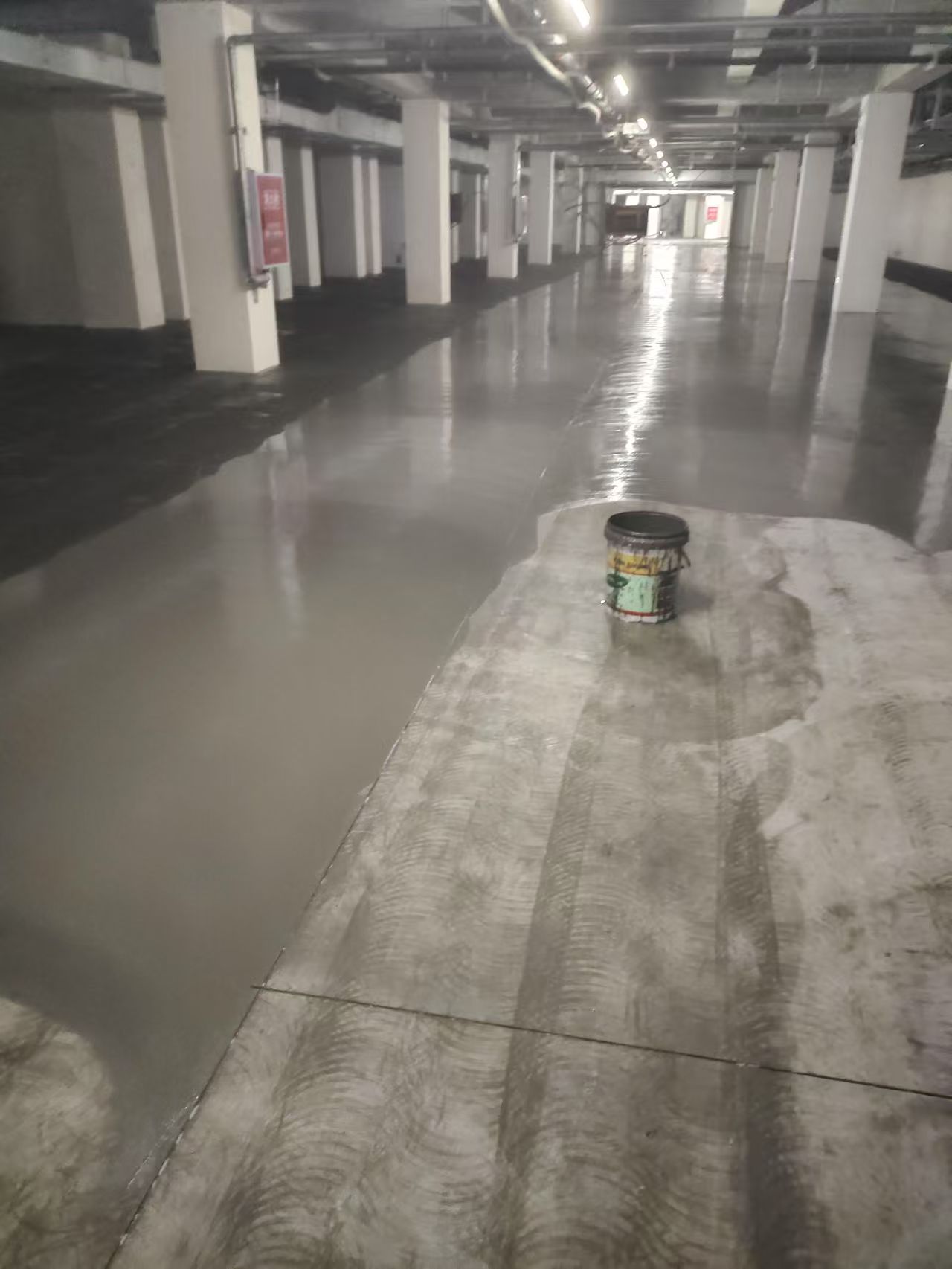 百年成诺地坪漆源头生产厂家，水性纳米底涂