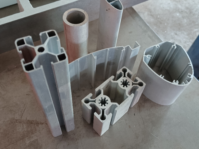 基本款切鋁機(jī)廠家供應(yīng),切鋁機(jī)