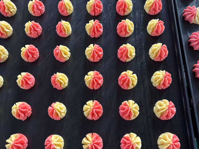 操作簡單曲奇餅干機(jī)可適用不同形狀 值得信賴 威文機(jī)械供應(yīng)