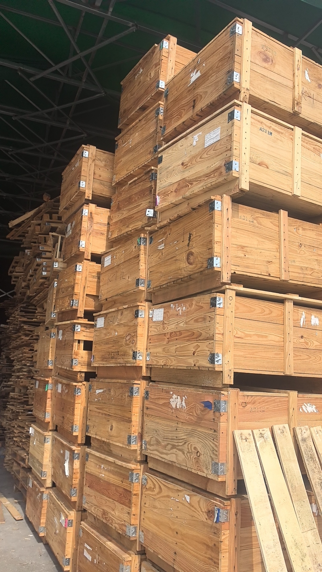 二手實(shí)木木箱