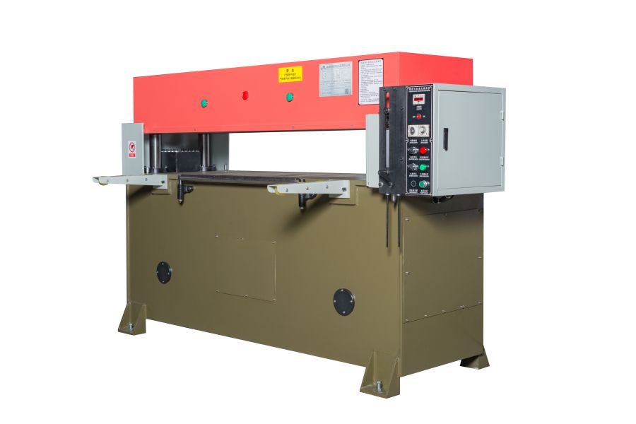 精密四柱液壓裁斷機