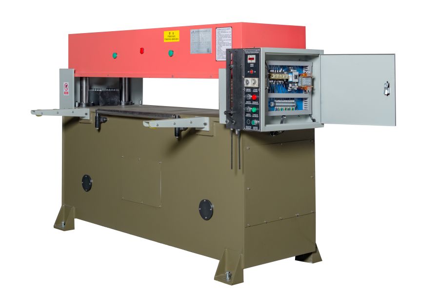 精密四柱液壓裁斷機