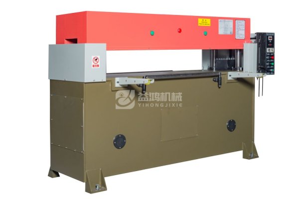 精密四柱液壓裁斷機