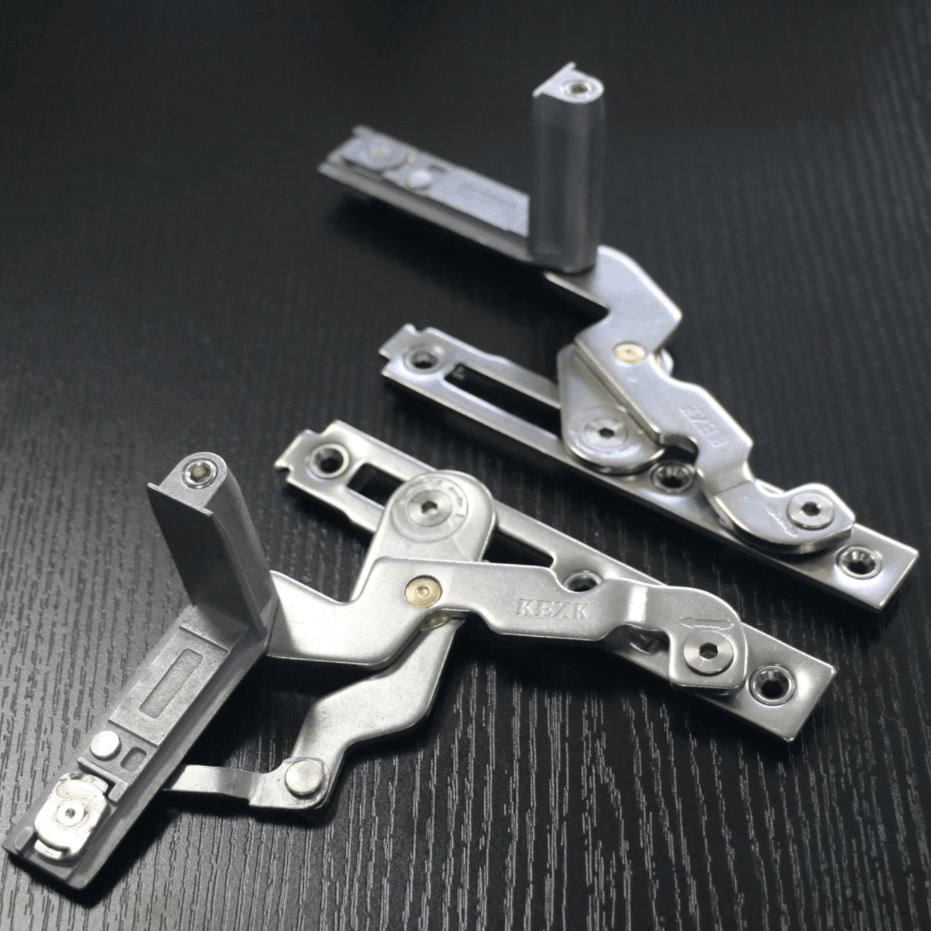 隱形內開內倒窗：建筑空間的 “功能美學” 與安全守護