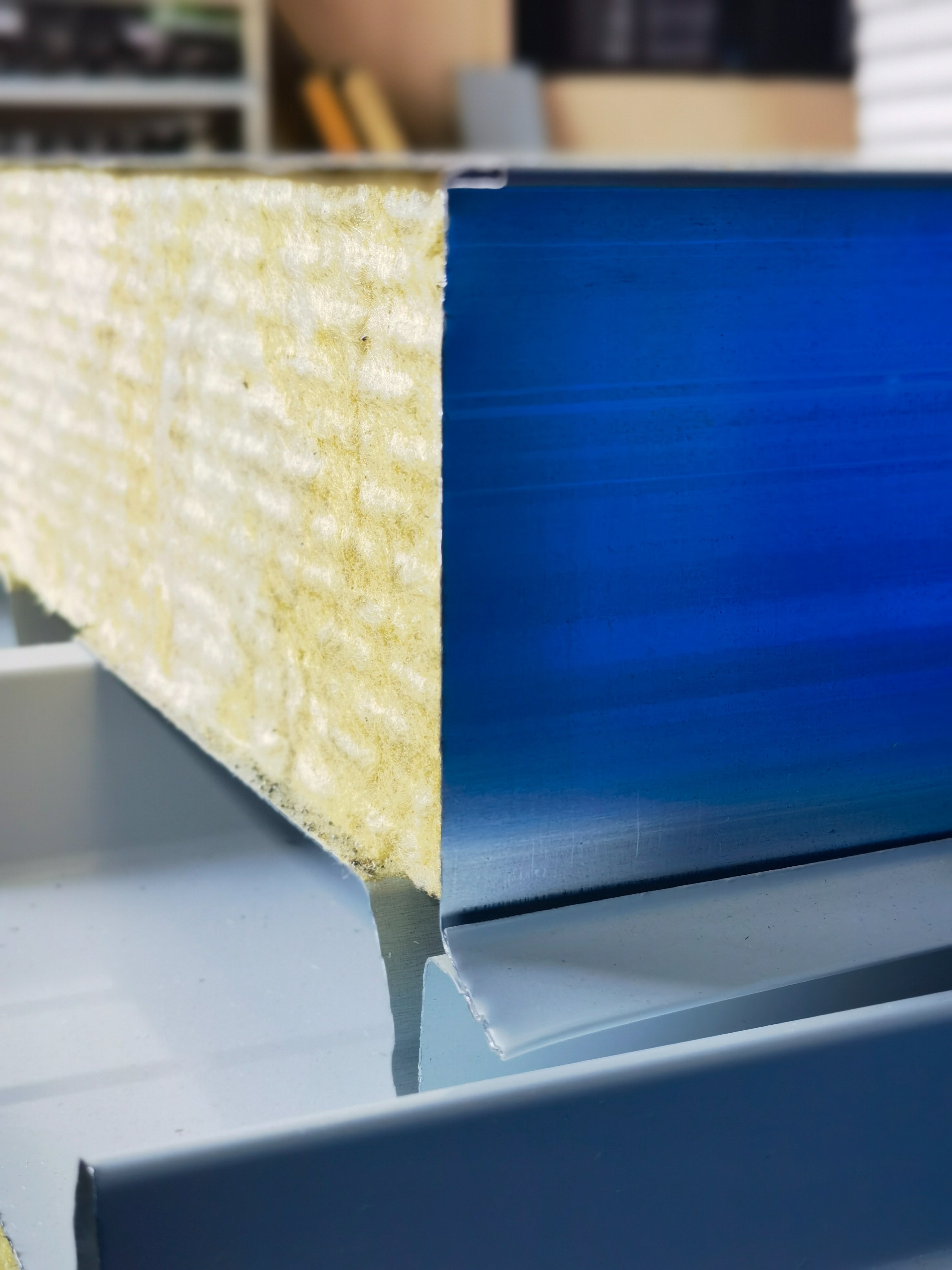 彩鋼巖棉夾芯板市場售價深度剖析——聚焦上海寅洲鋼結構工程有限公司