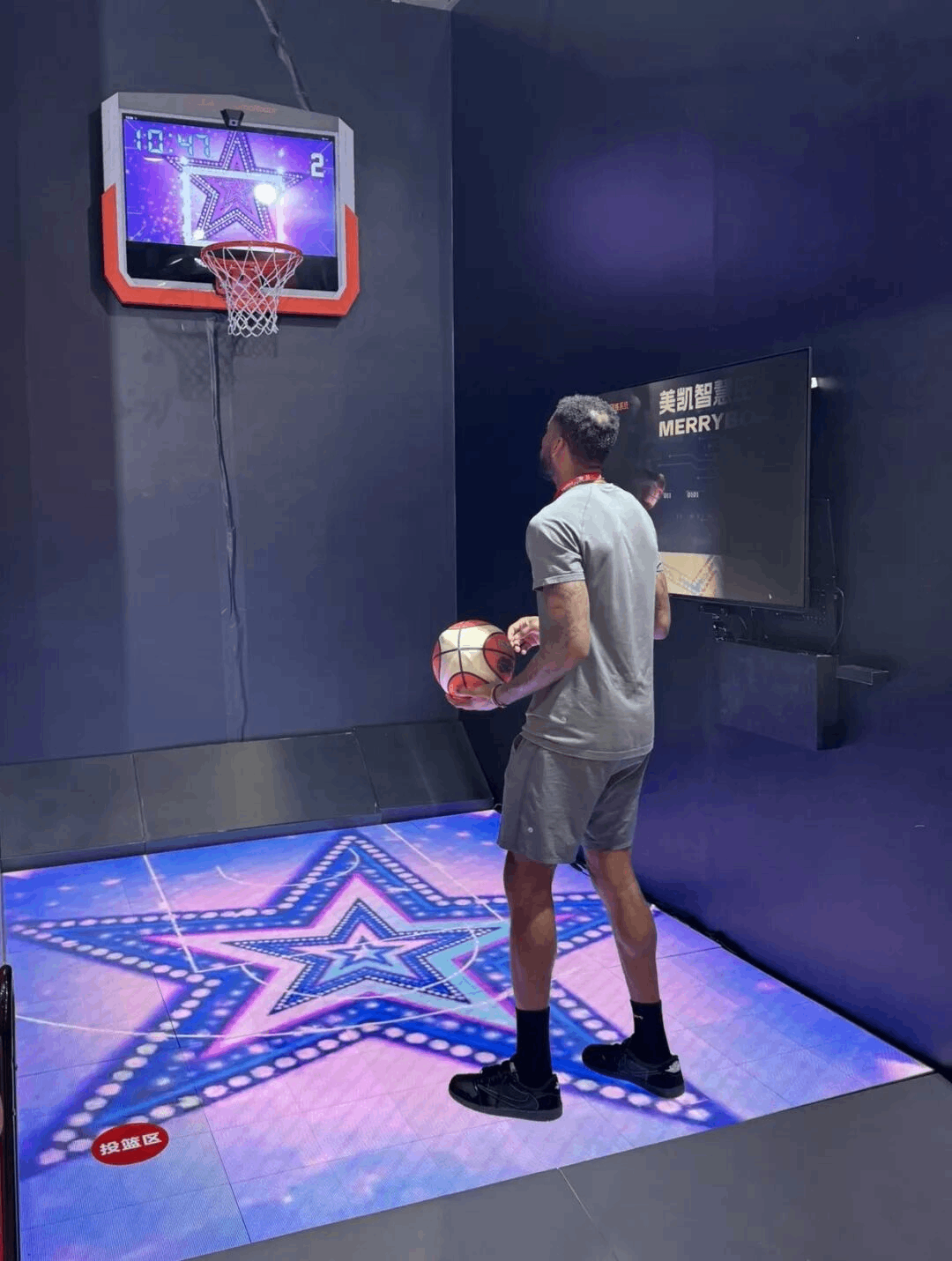 LED地板|LED運(yùn)動(dòng)木地板|美凱LED地板