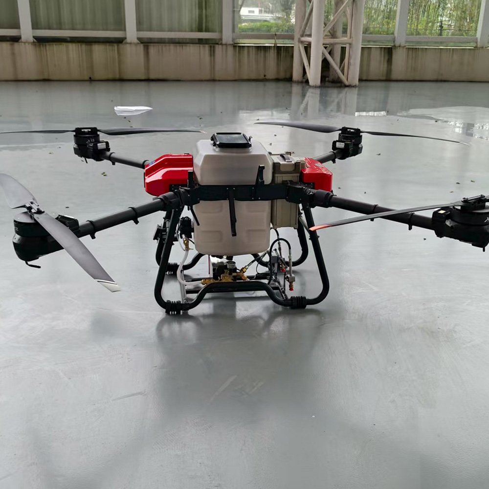 光伏清掃無人機-云南交投案例