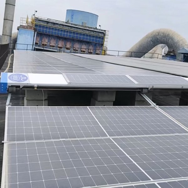 單輥/雙輥掛式光伏清掃機-光伏清洗機器人