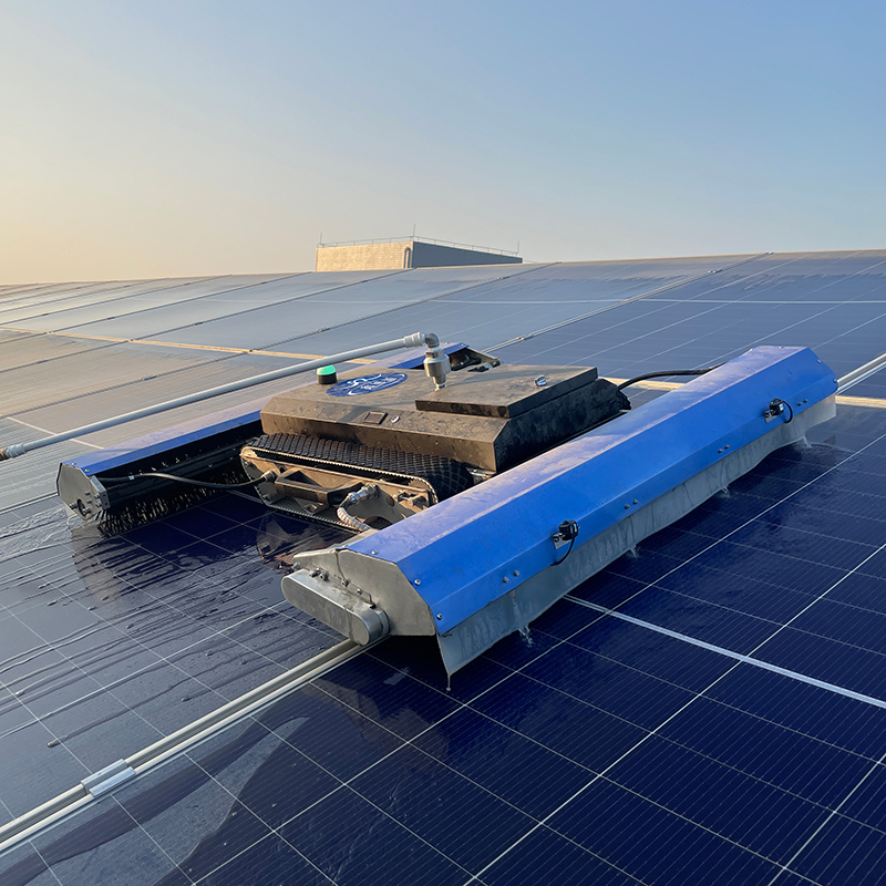 遙控版履帶光伏清洗機器人-江門作業