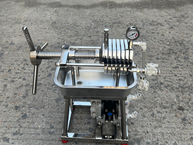 上海固體酸堿洗滌設(shè)備實(shí)驗(yàn)室壓濾機(jī)廠家價(jià)格 誠(chéng)信服務(wù) 海寧市鋒祥過(guò)濾設(shè)備供應(yīng)