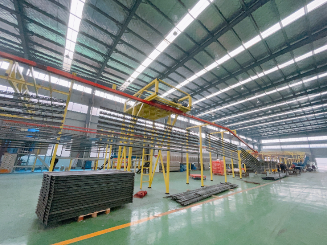 云南大型穿梭式貨架市場(chǎng)報(bào)價(jià) 來(lái)電咨詢 江蘇國(guó)德倉(cāng)儲(chǔ)設(shè)備制造供應(yīng)