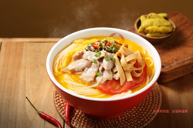 東莞米粉頭部品牌加盟流程 柒粉田拌粉王供應(yīng)
