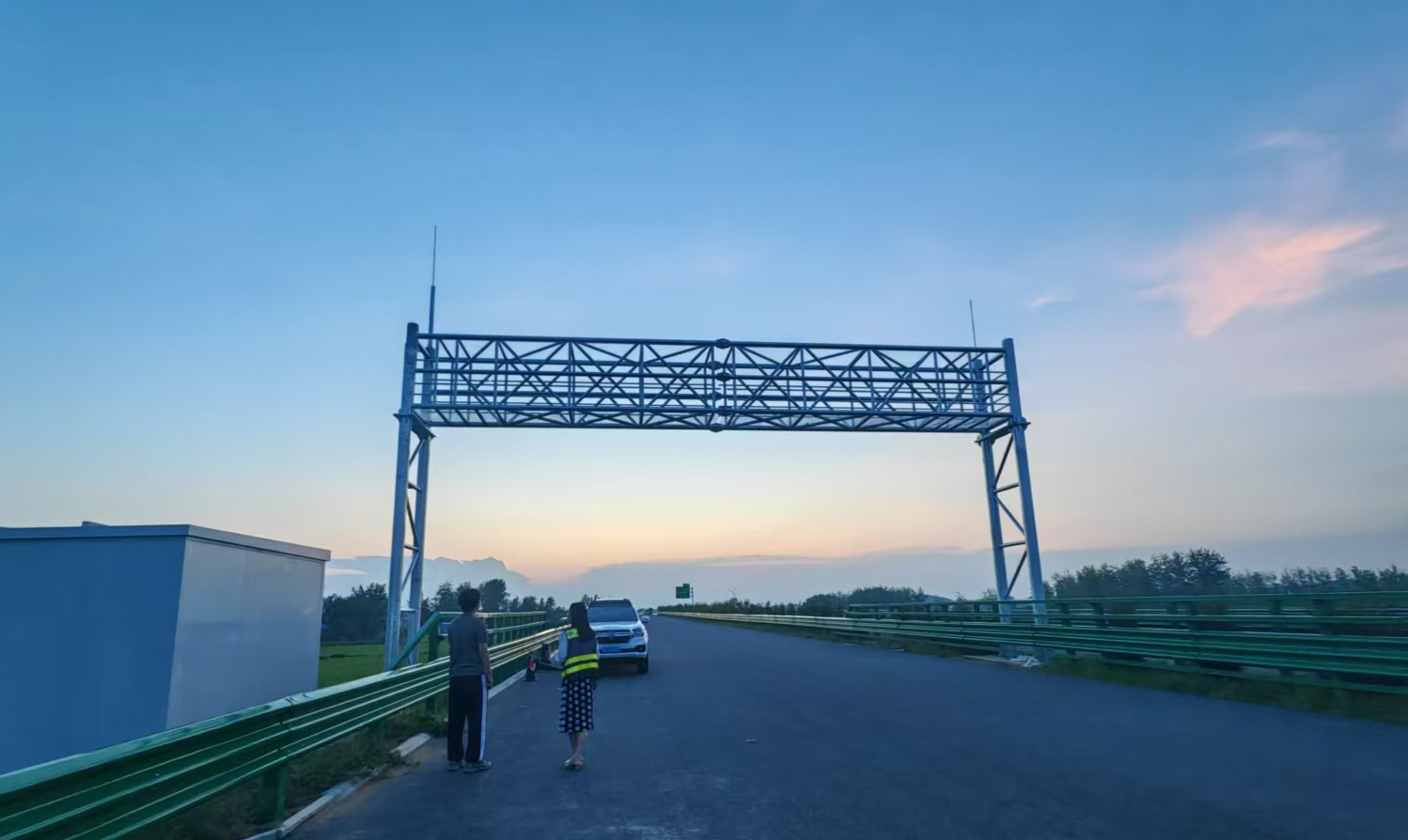 固皖高速龍門架