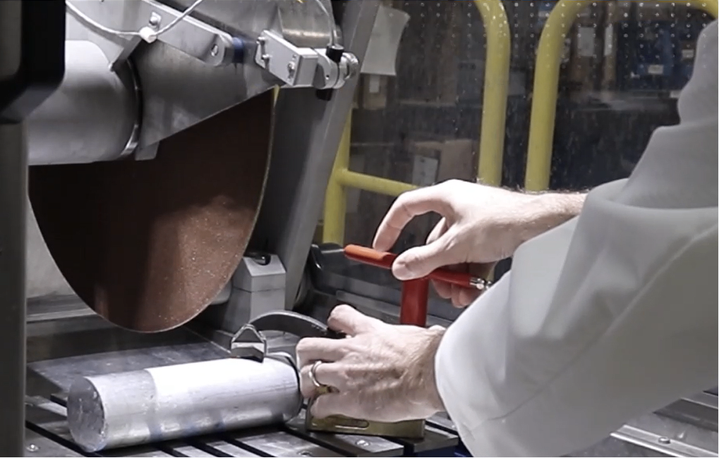 金相切割機(jī)：探索材料微觀(guān)世界的精密鑰匙，解鎖材料性能的新維度