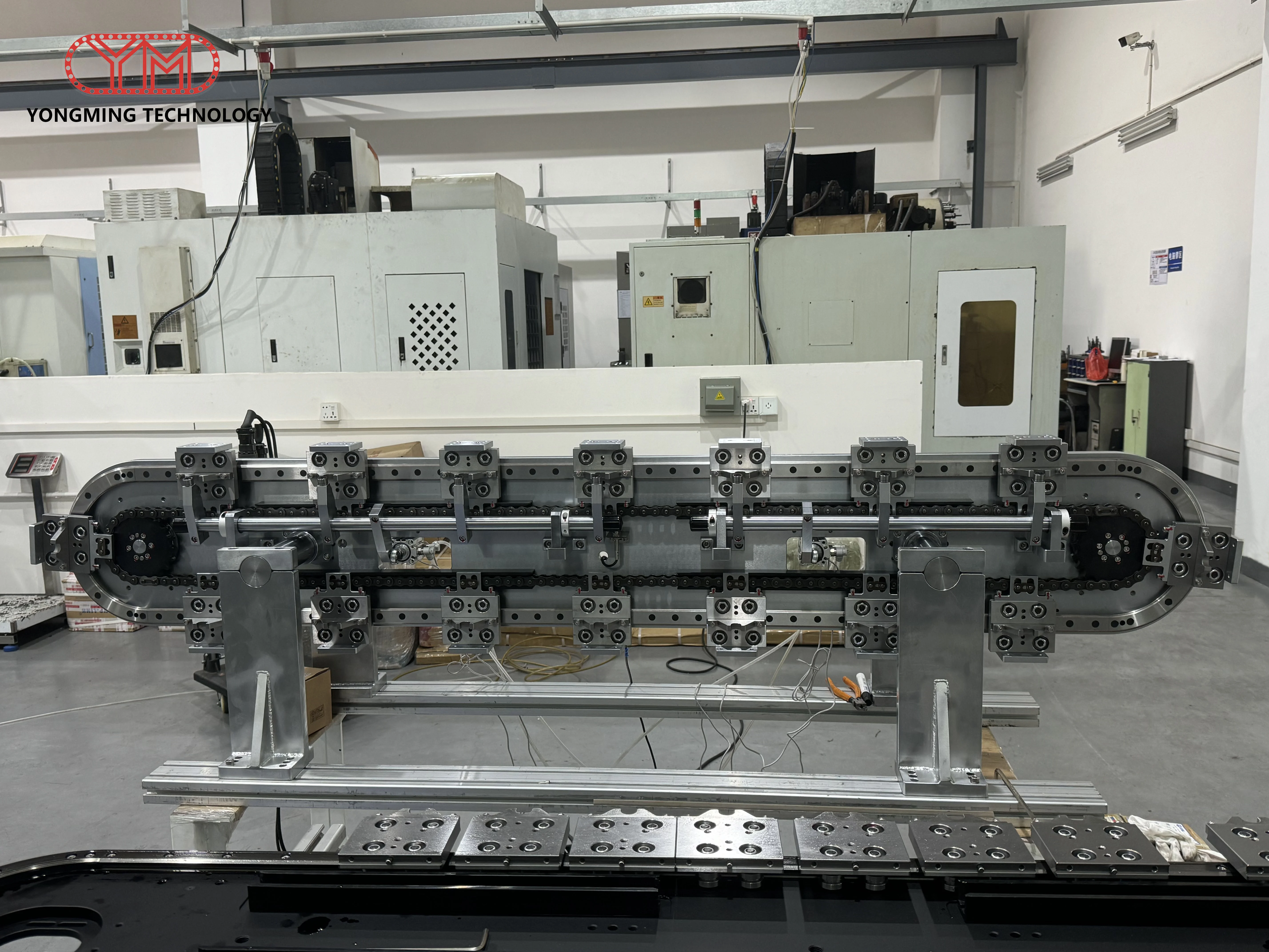 Vertical Guide Rail System Vertical chain circular guide rail conveyor line
