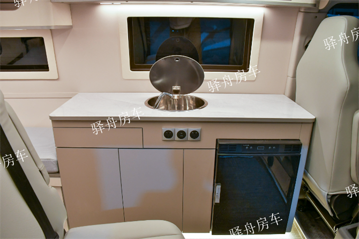 户外越野房车现货经营