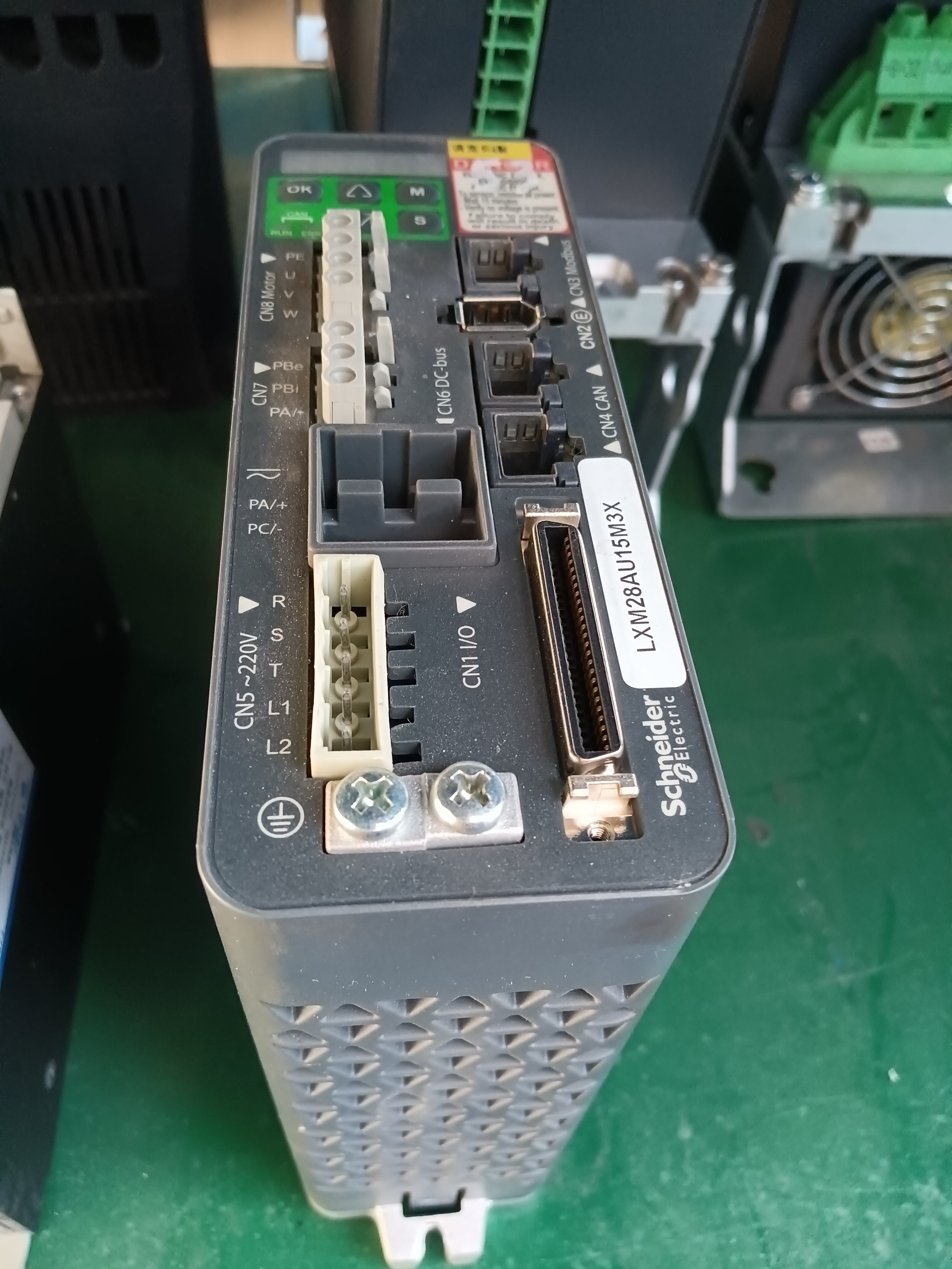 施耐德伺服器維修