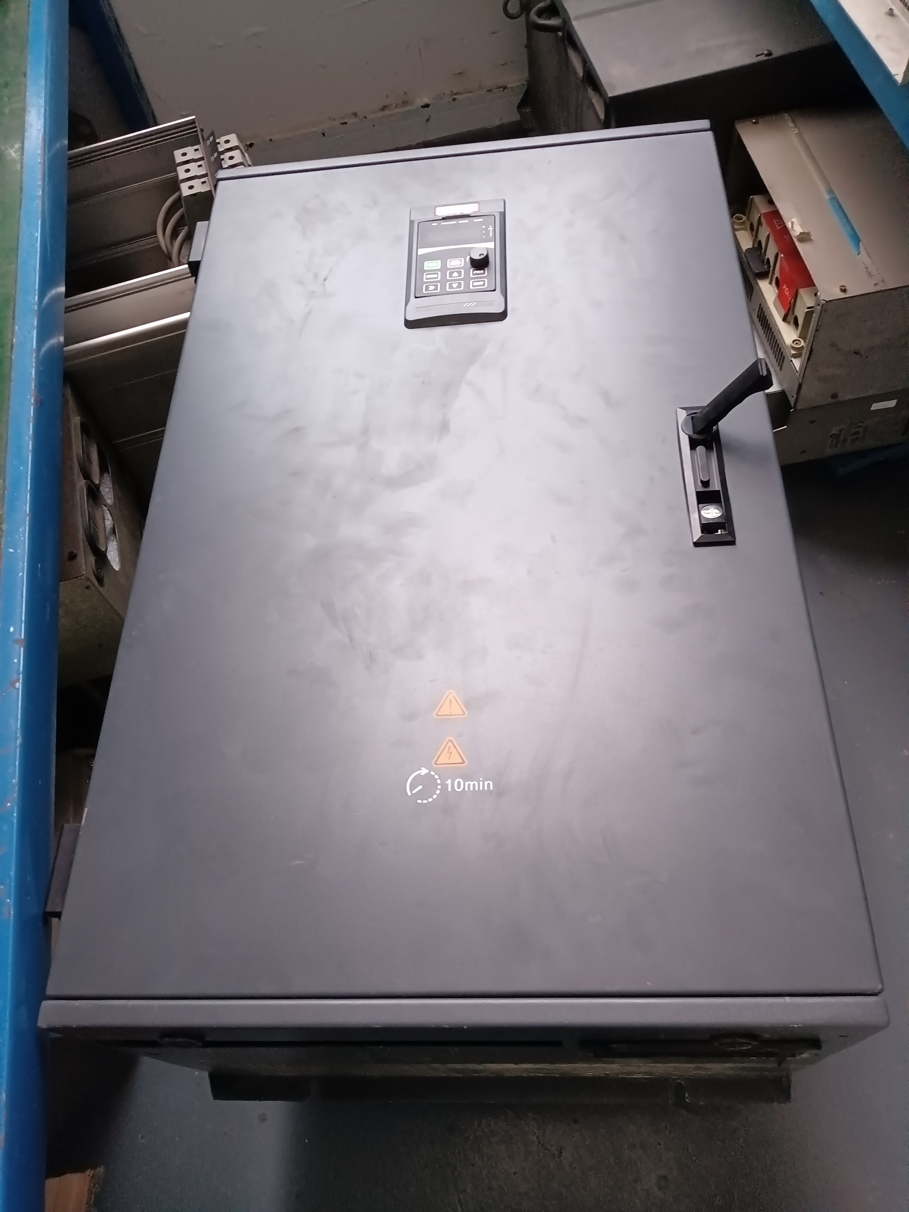 三晶變頻器維修