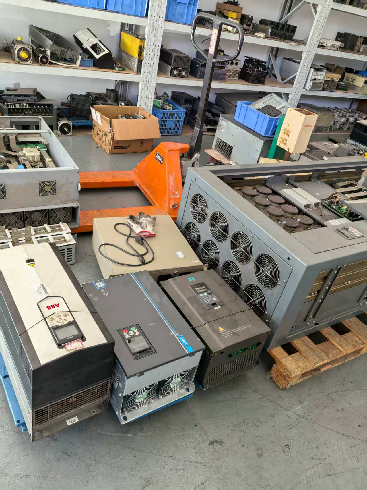 進(jìn)口或國內(nèi)各大品牌變頻器，伺服器