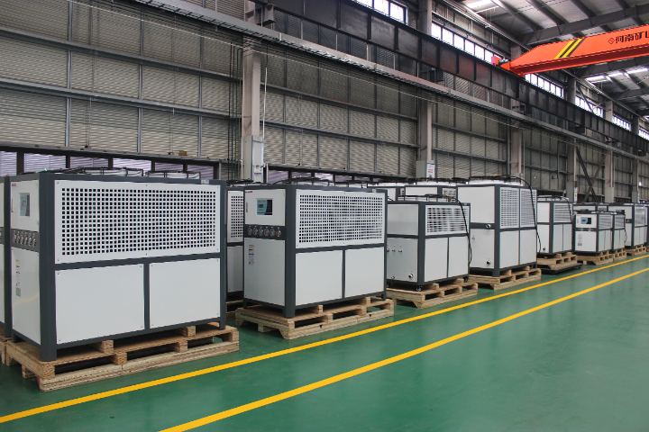 化工冷水機(jī)廠商 誠(chéng)信為本 江蘇博朗環(huán)境科技供應(yīng);