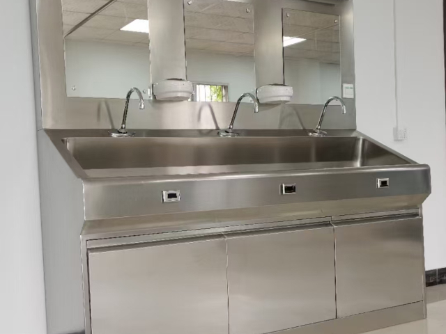 福建鋼木實(shí)驗(yàn)室操作臺(tái)定制