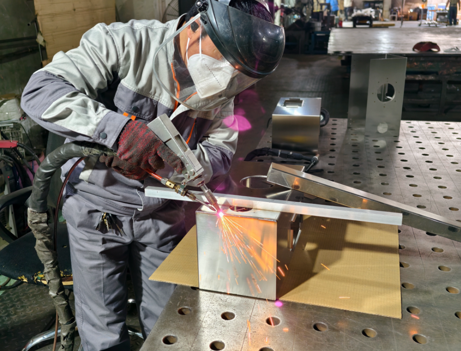 INBESTCAMP Customizes a Batch of 304 Stainless Steel Tent Stoves for an Iraqi Client