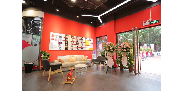 童真色彩，繪夢啟航：探索5-7歲兒童美術(shù)基礎(chǔ)學(xué)段的奇妙世界