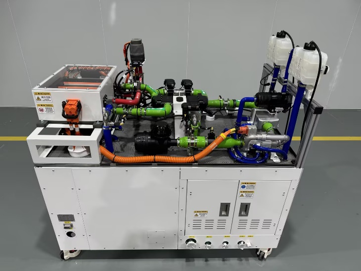 圖片包含 室內, 項目, 小, 卡車

描述已自動生成