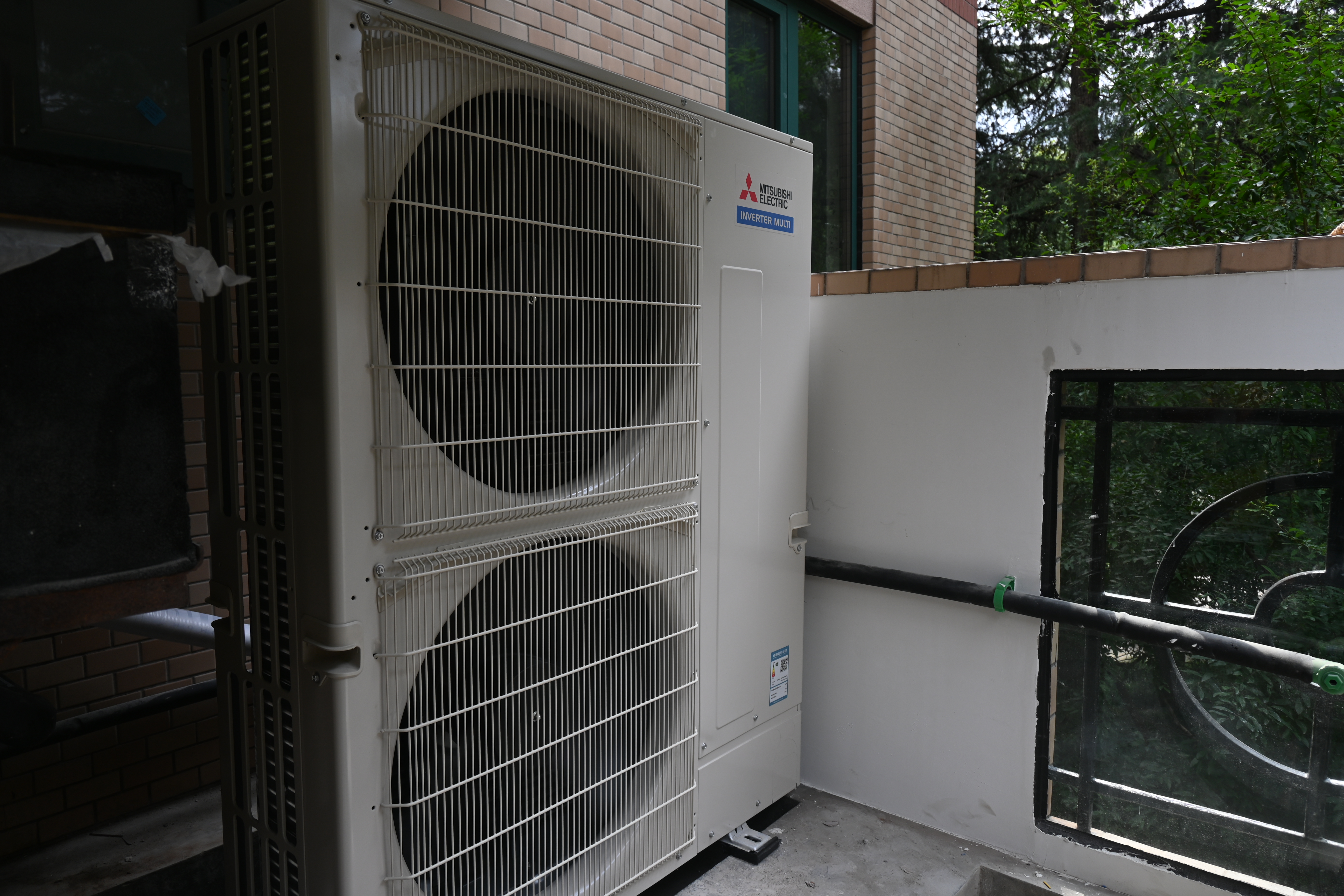 真北路4333弄102號三菱電機(jī)中央空調(diào)一拖五