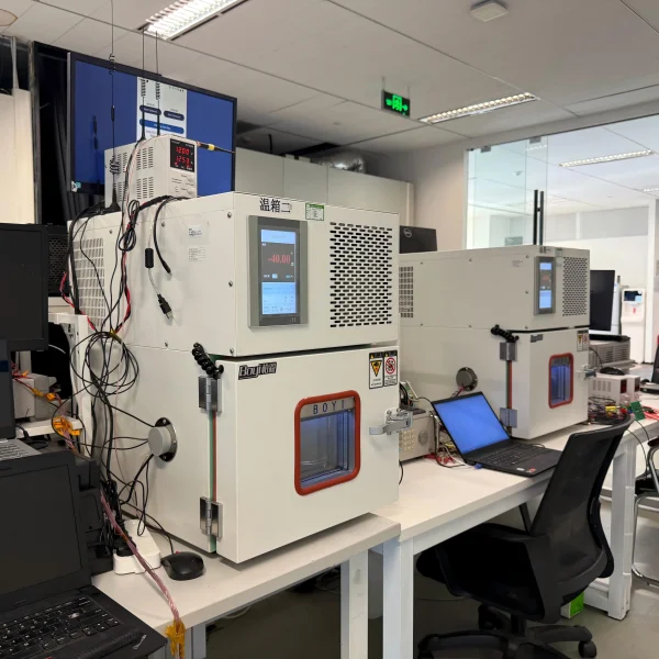 B-T系列小型高低温试验箱