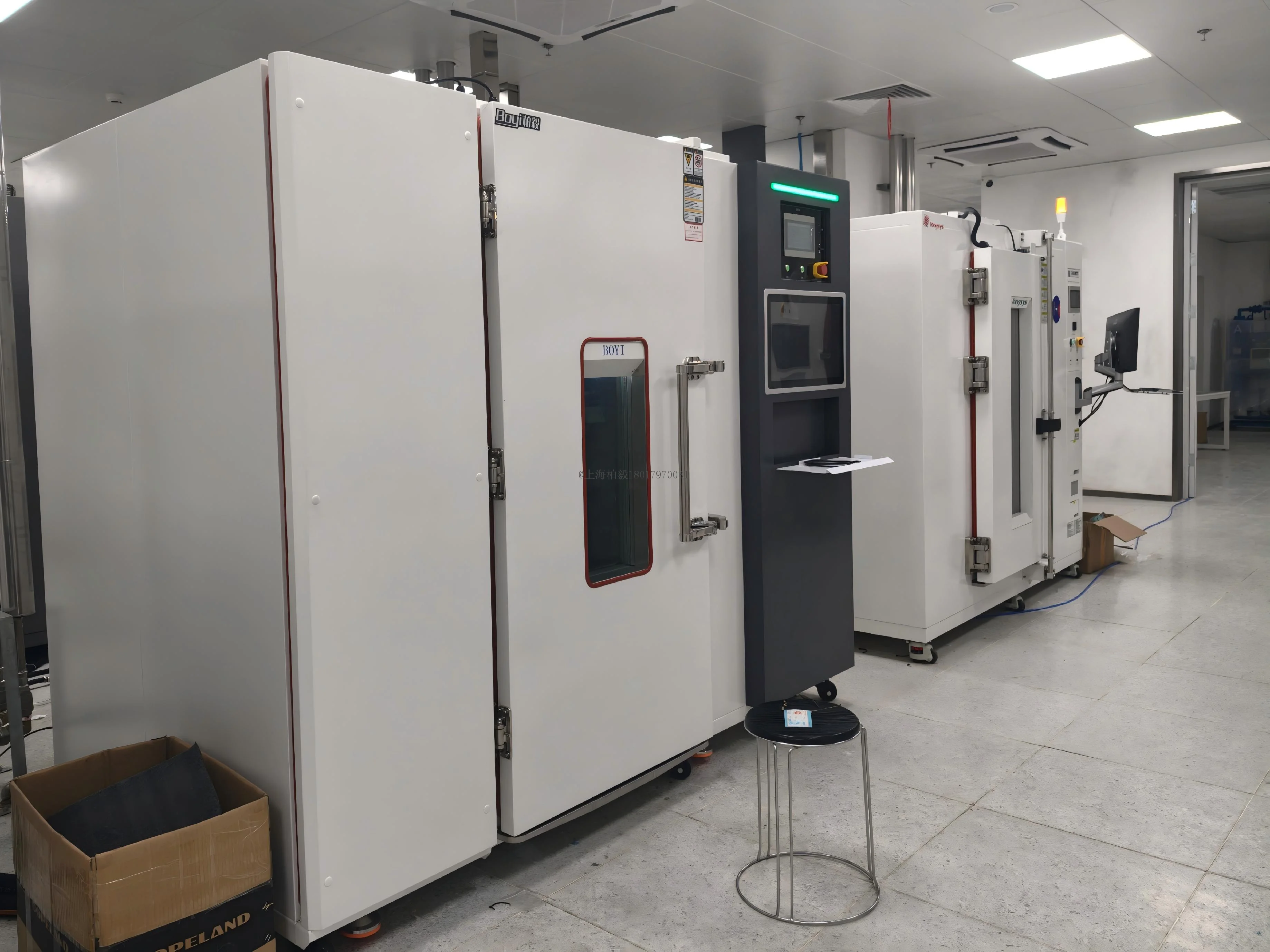 存储芯片高低温老化试验箱