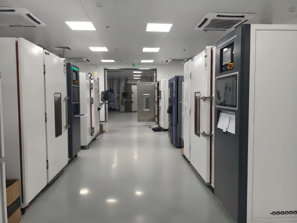 存储芯片高低温老化试验箱